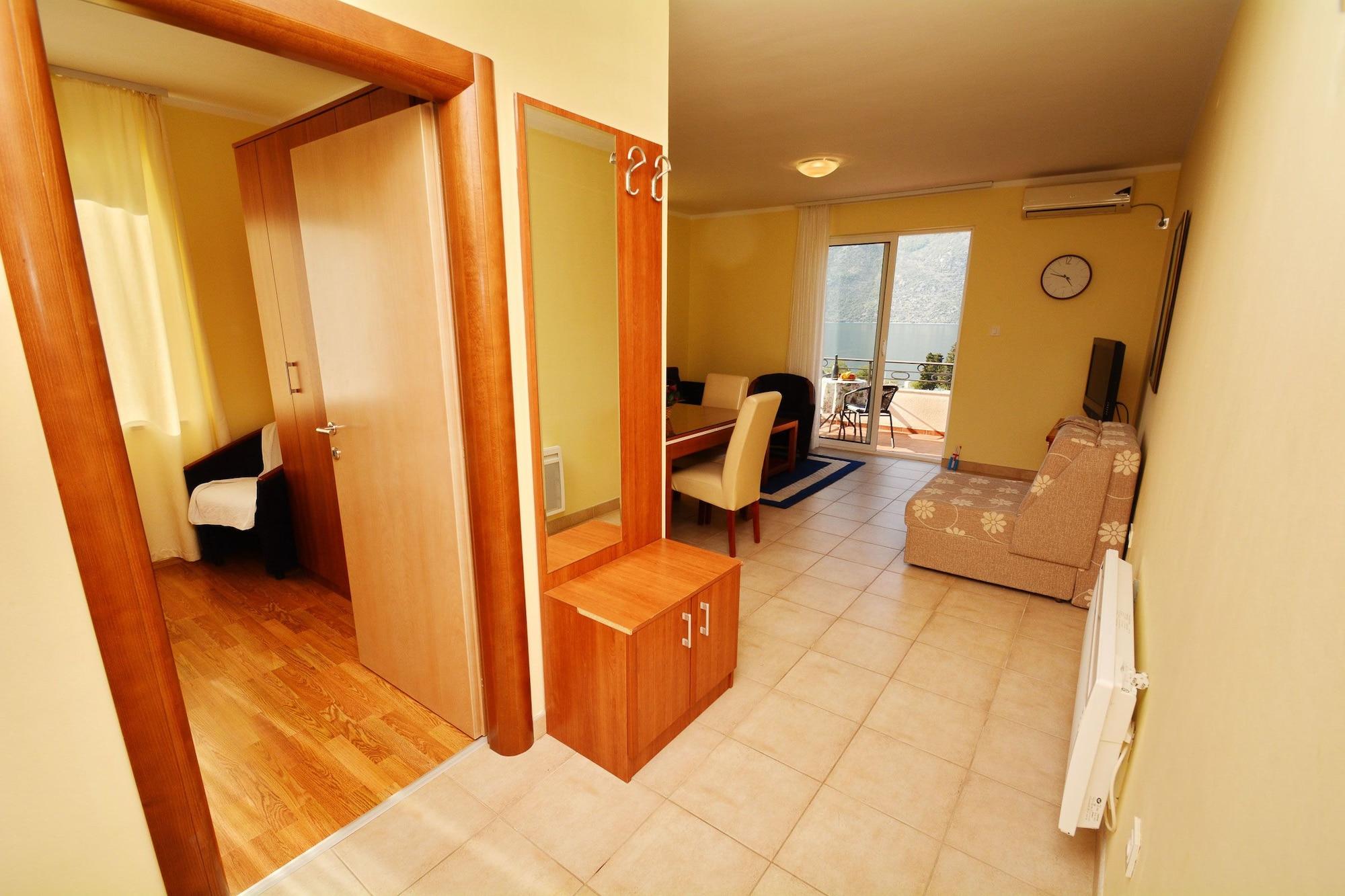 Apartments Soso โกตอร์ ภายนอก รูปภาพ