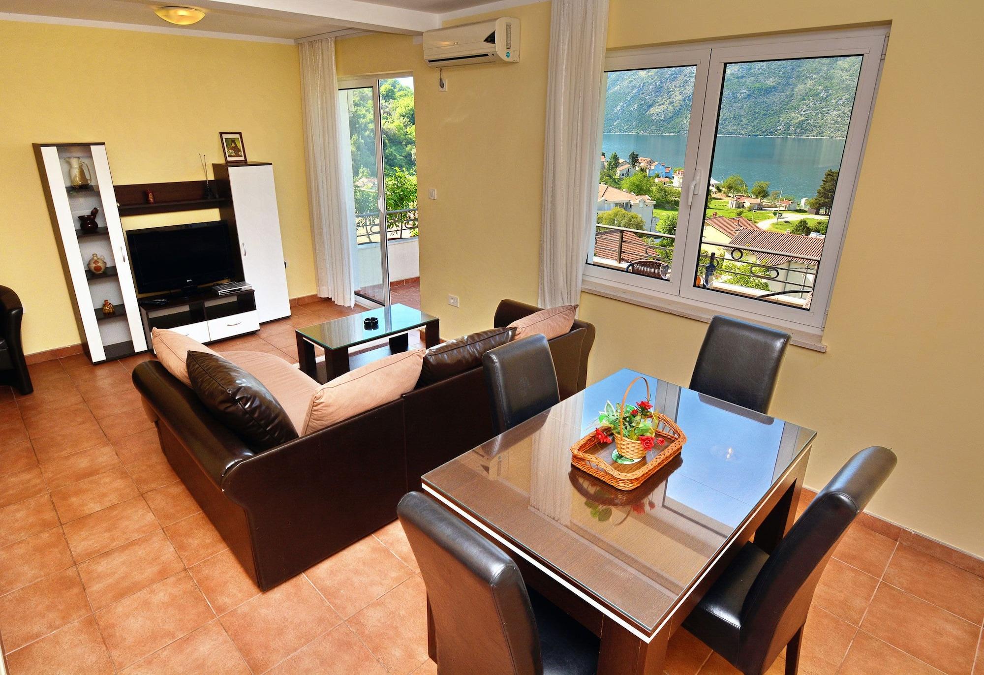 Apartments Soso โกตอร์ ภายนอก รูปภาพ